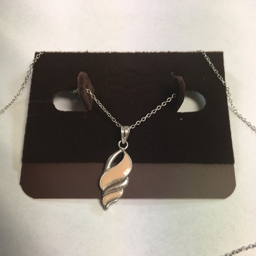 925 Sterling Silver Enamel Conch Shell Necklace